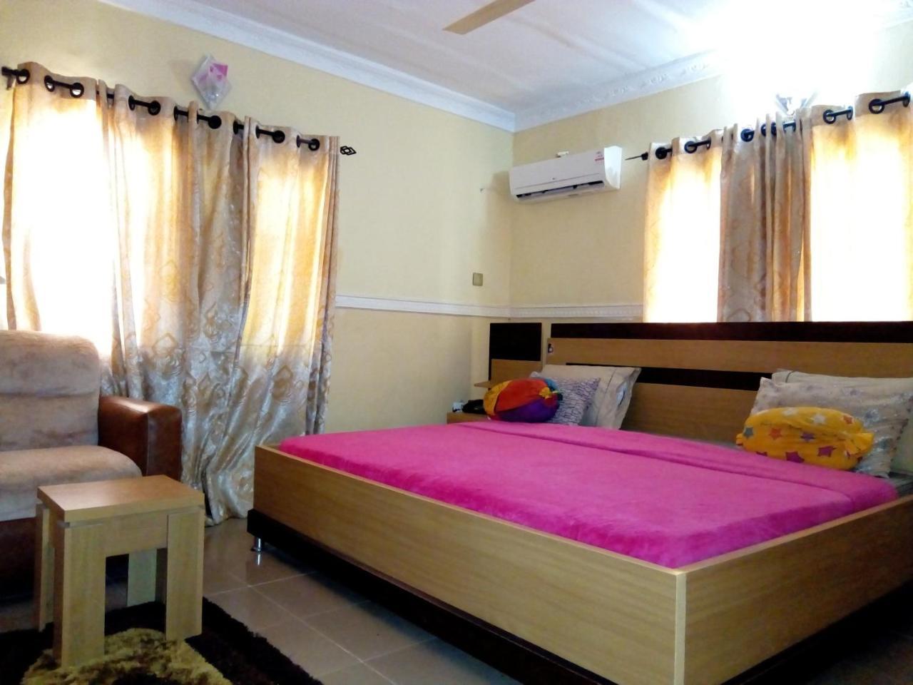 Gen-Preston Hotel And Suites Papalanto Dış mekan fotoğraf