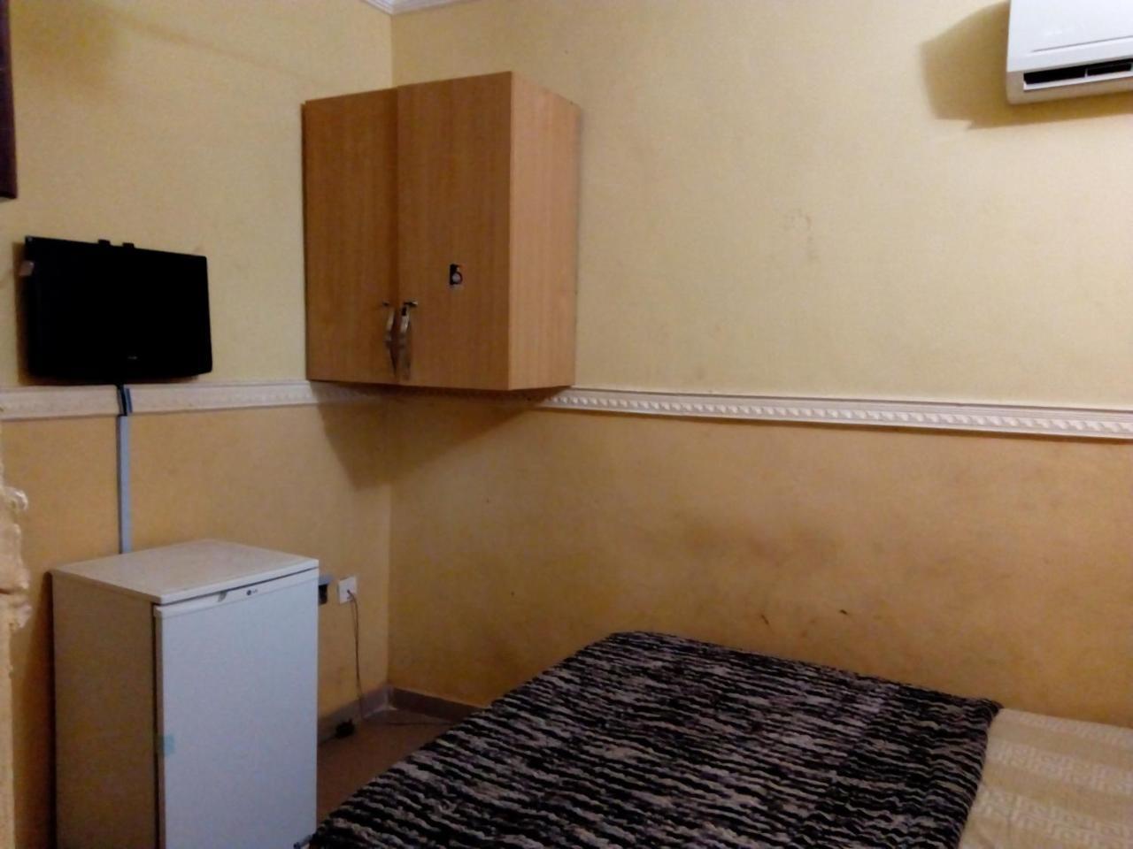 Gen-Preston Hotel And Suites Papalanto Dış mekan fotoğraf