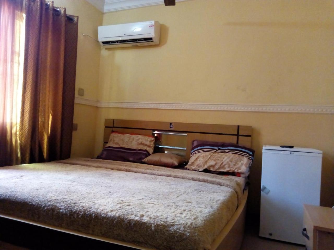 Gen-Preston Hotel And Suites Papalanto Dış mekan fotoğraf